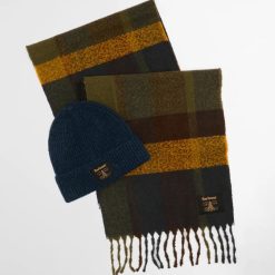 Barbour Westerdale Beanie & Scarf Gift Set Classic